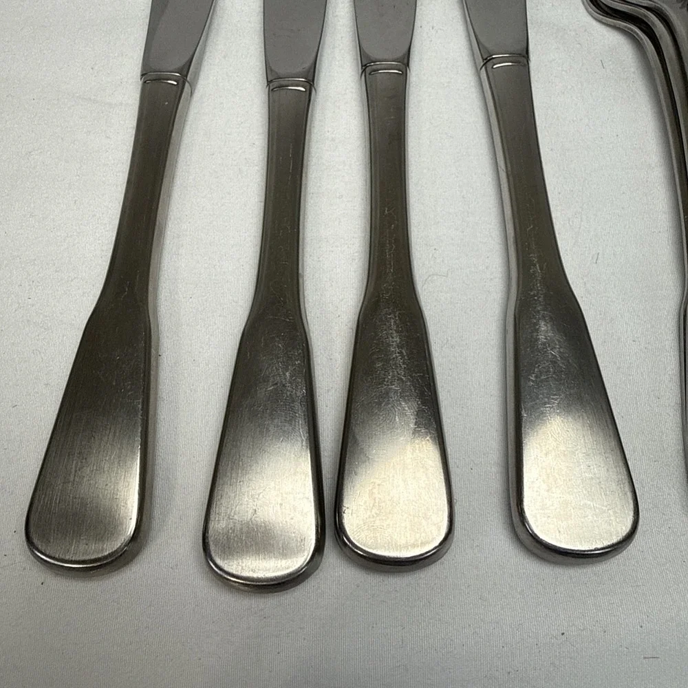 Lot of 20, 4 place settings SSS by Oneida Colonial Boston Minute Man flatware